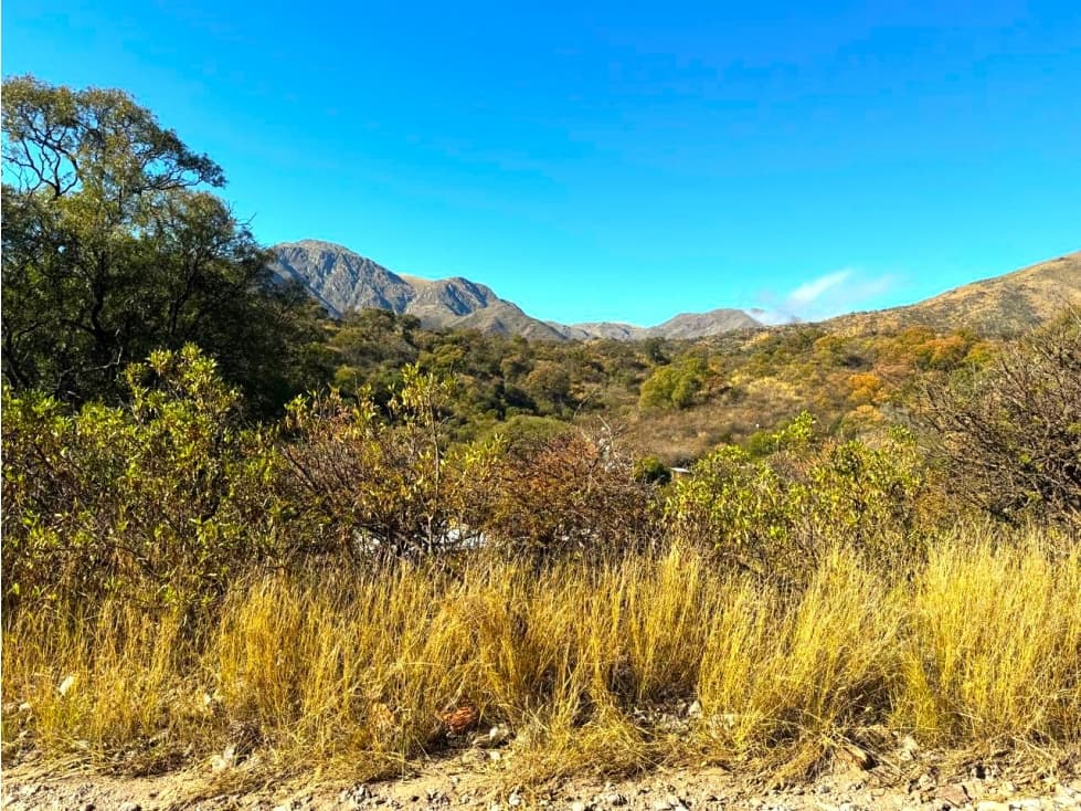 VENTA DE LOTES EN B° BALUMBA- CAPILLA DEL MONTE-CÓRDOBA - 1