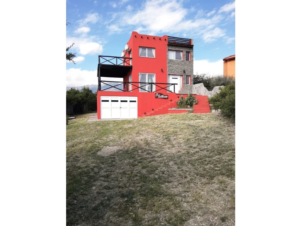 VENTA DE HERMOSA CASA EN B° ATALAYA - CAPILLA DEL MONTE- CBA - 1