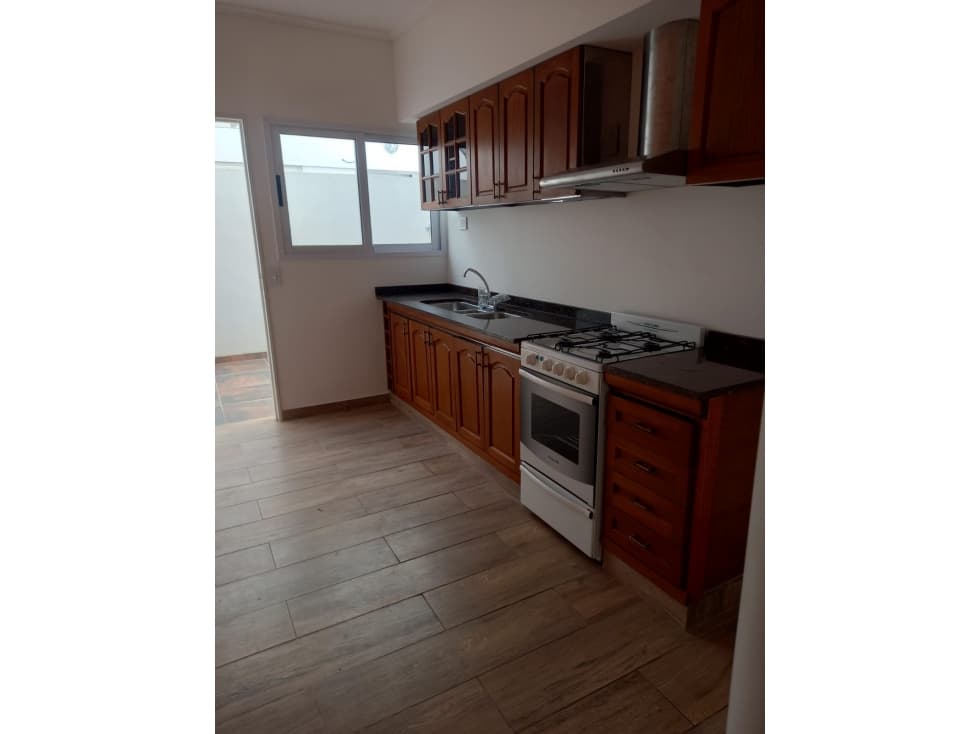 RETASADO***PATRON 7300 TRES AMBIENTES EN PLANTA BAJA - 1