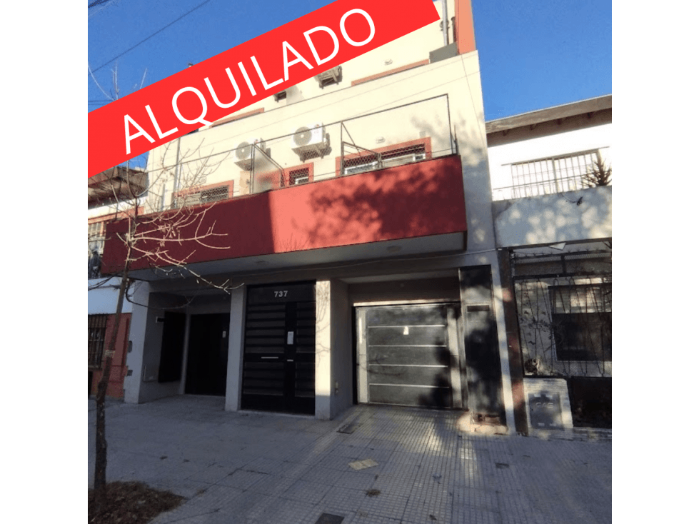 DOS AMBIENTES CON GARAGE INDEPENDIENTE CON PORTON LEVADIZO - 1