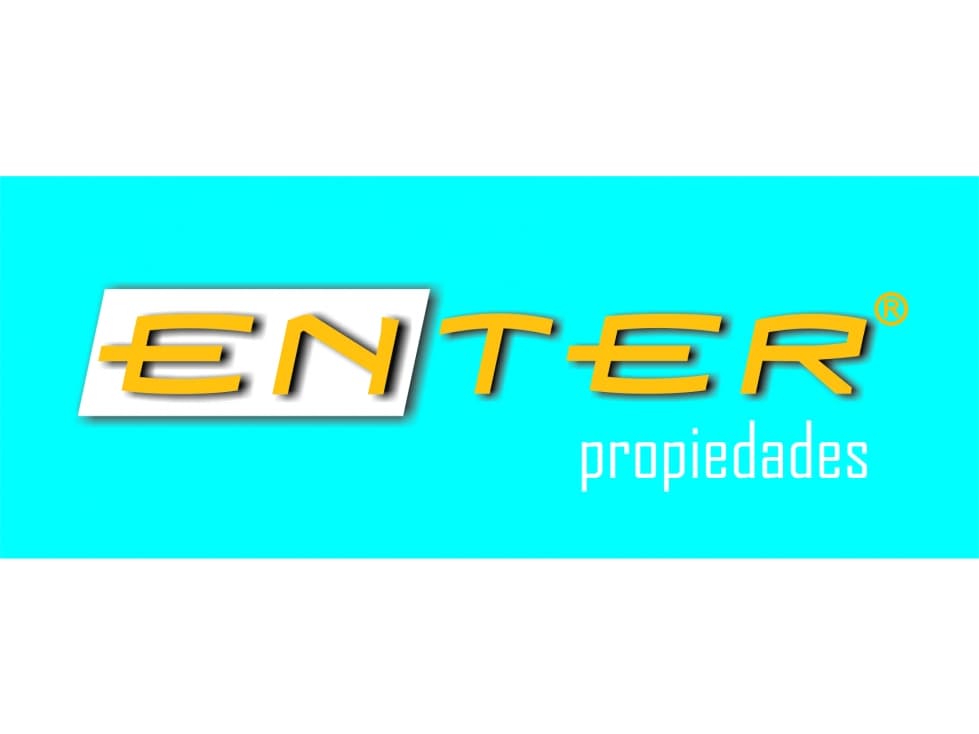 VENTA COCHERA EXCELENTE UBICACION.PERON Y CASTELLI - 1