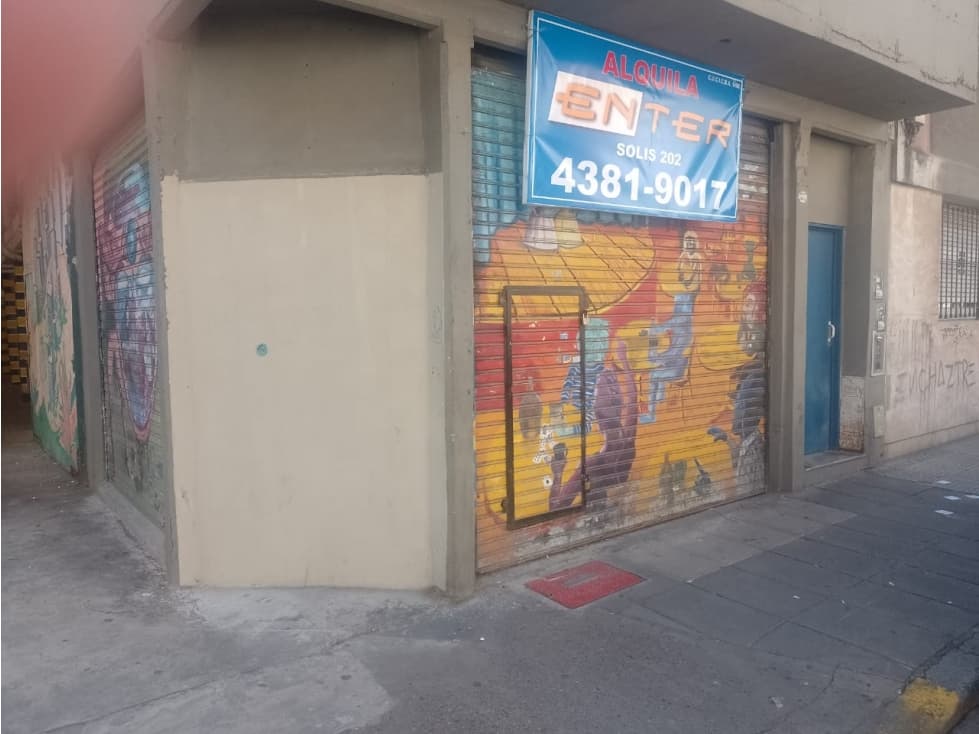 LOCAL EN ALQUILER SIN EXPENSAS . VENEZUELA 1500 - 1