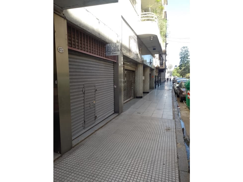 BARRIO NORTE LOCAL EN VENTA LIBERTAD 800 - 1
