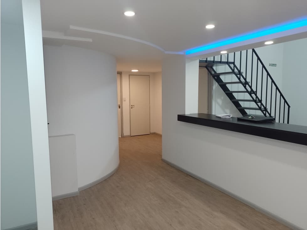 VENTA OFICINA EN 2 PLANTAS CALLAO 400 CENTRO - 1