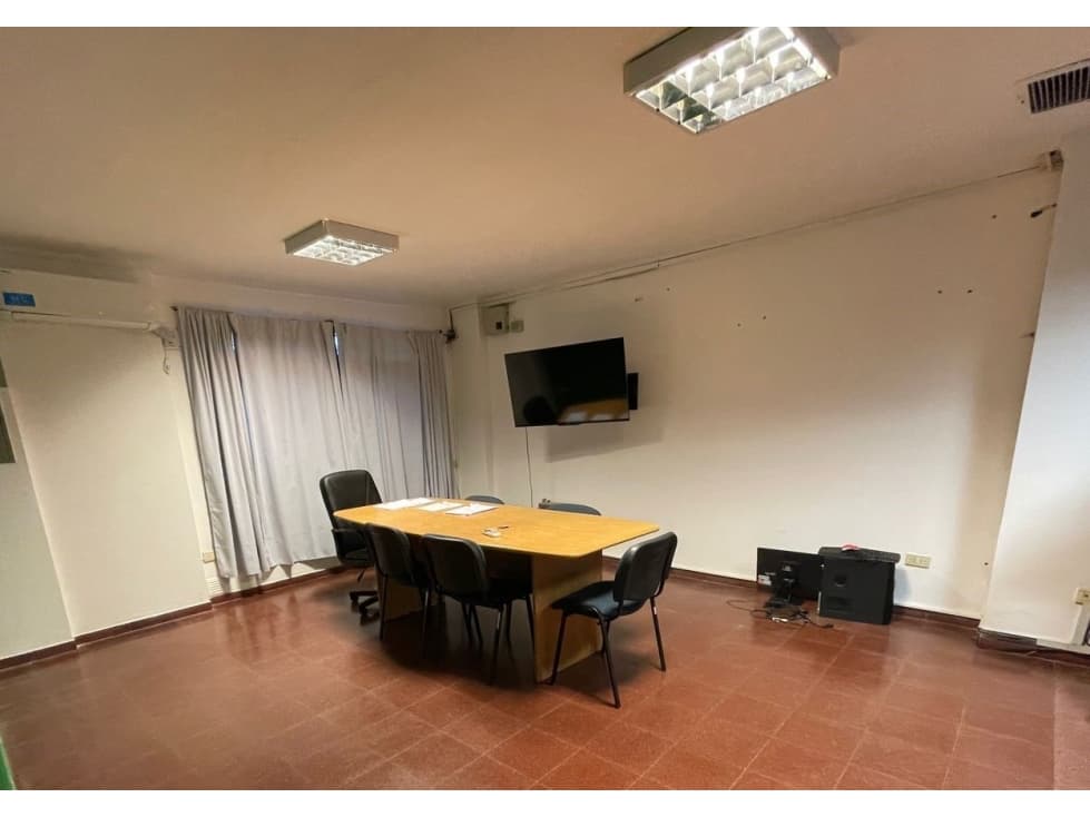 290M2 DE OFICINAS EN VENTA EN CALLE SAN MARTIN - INMEJORABLE UBICACION - 1