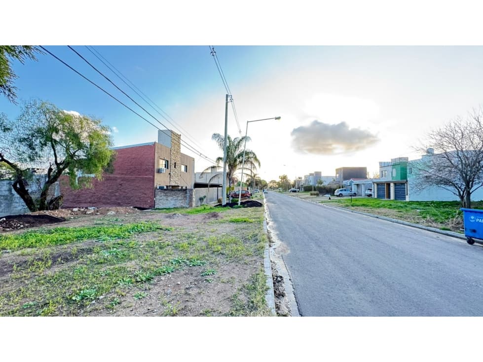 Venta de lote en calle Echeverria - 1