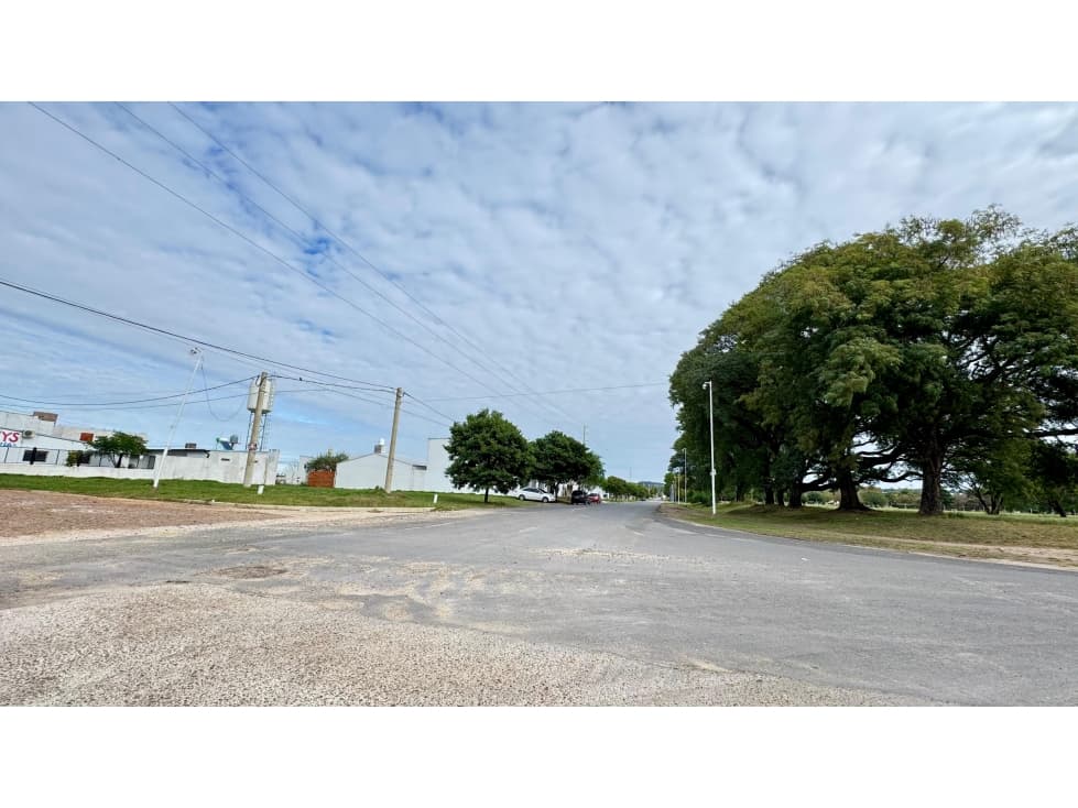 Venta de Lotes. Entrega y Financiación hasta 24 cuotas - 1