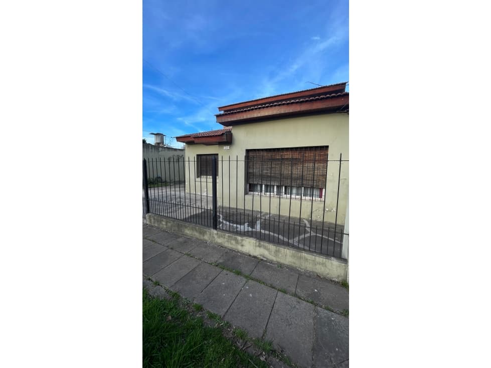 CASA APTA CREDITO CASTELAR - 1