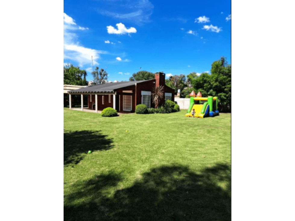 Casa quinta de 1500 m2 - 1