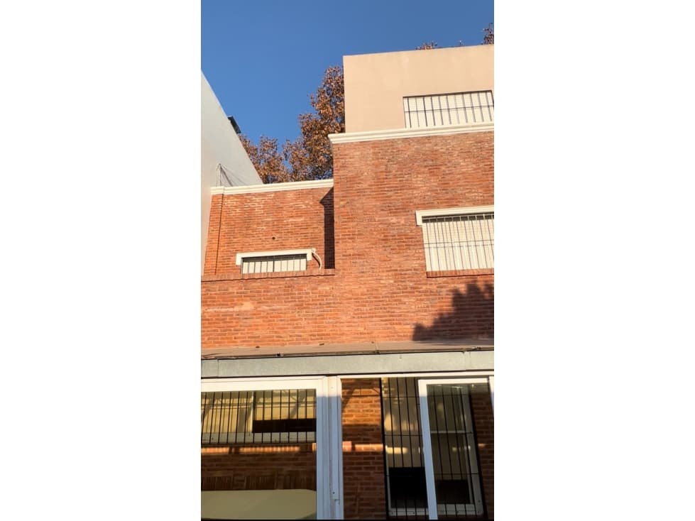 SAAVEDRA CASA 7 AMBIENTES CON JARDIN Y PARRILLA - 1