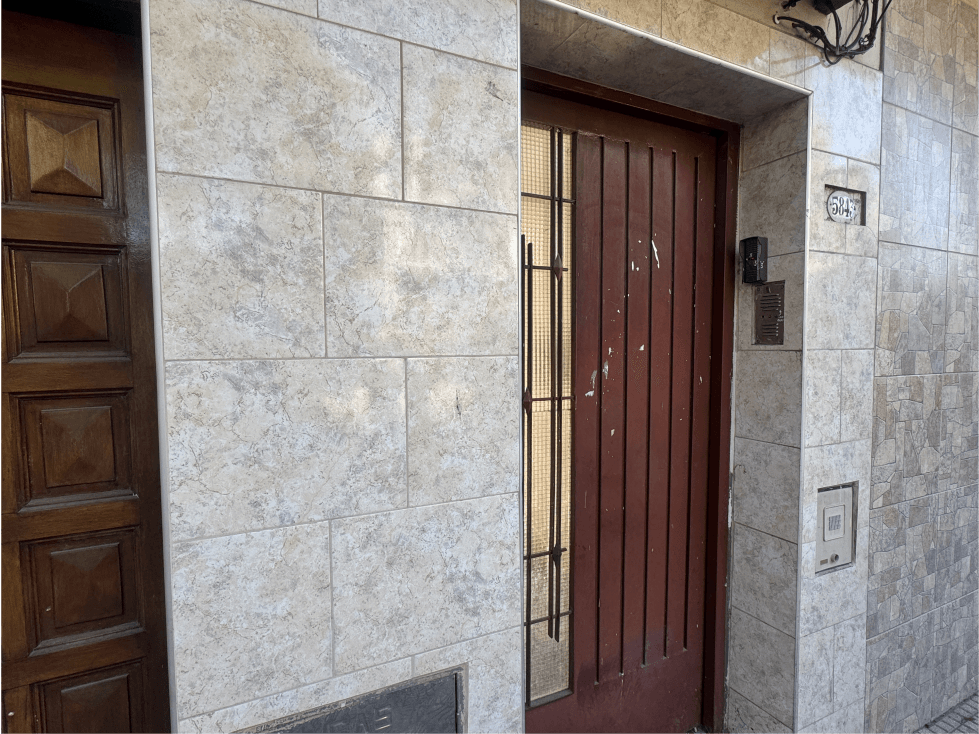 VENTA PH 5 AMBIENTES. SANTANDER 5800, VILLA LUGANO, CABA - 1