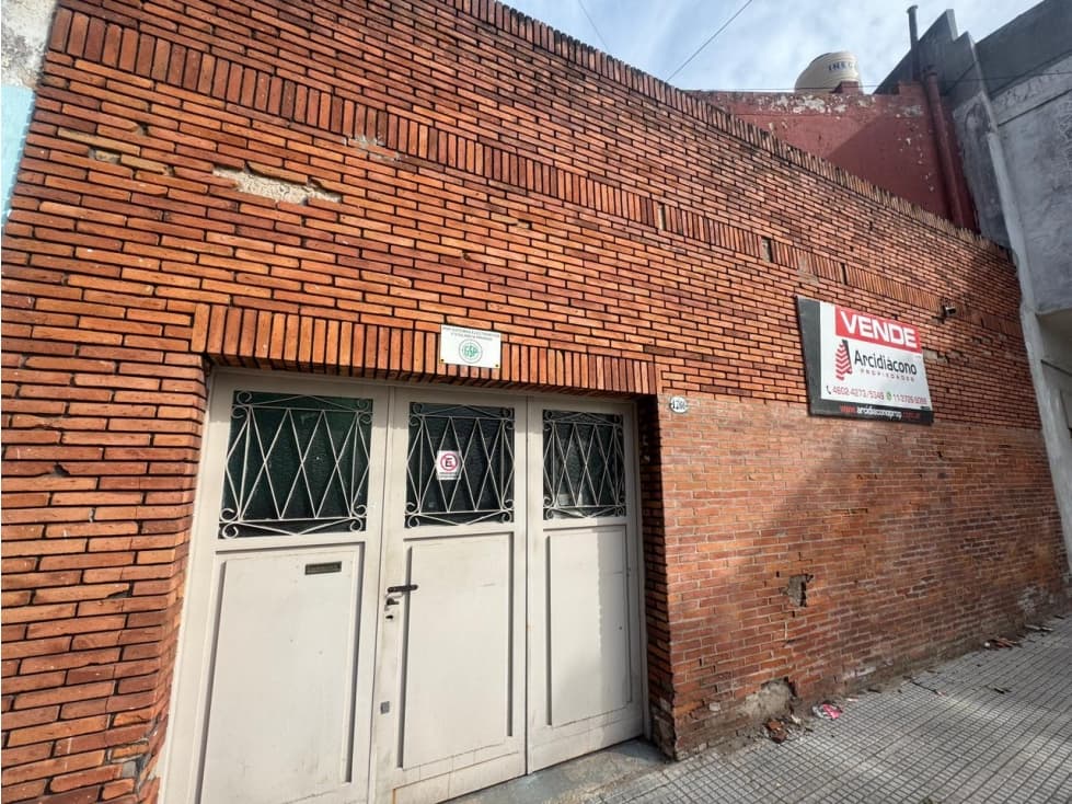 VENTA PH 4 AMB C COCHERA. AV. CASTAÑARES 1700. PARQUE CHACABUCO. CABA - 1