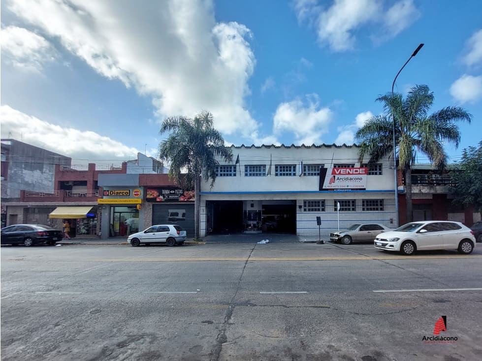 VENTA GARAGE/GALPON 2 PLANTAS CON HOTEL. CASTAÑARES 4700 VILLA LUGANO - 1
