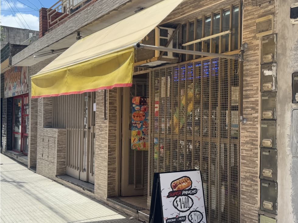 VENTA LOCAL COMERCIAL C BAÑO. AV CASTAÑARES 4700. VILLA LUGANO. CABA. - 1