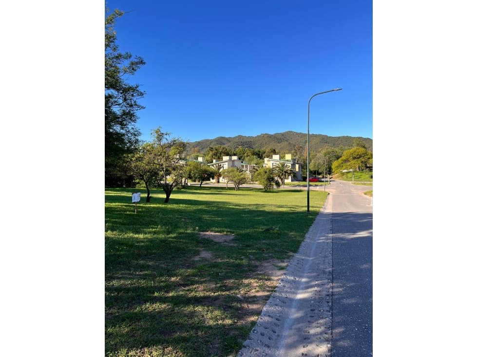 VENTA LOTES 1200M2 B PRIVADO LA ARBOLADA - 1