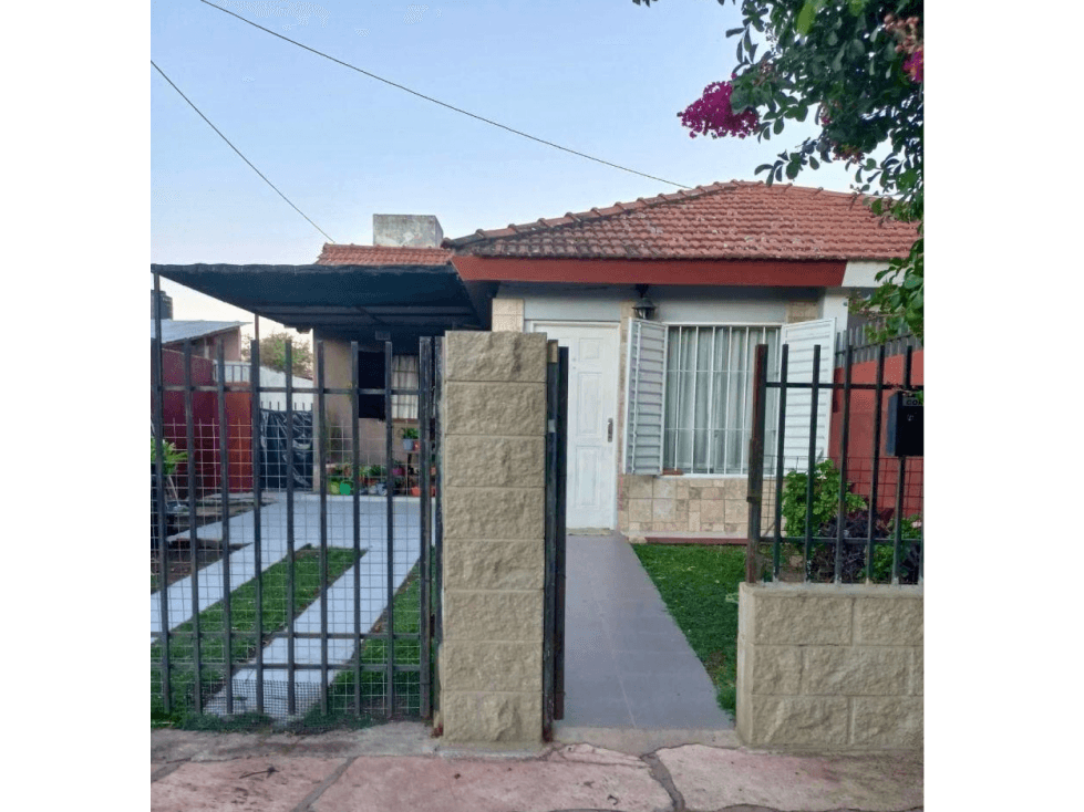 VENTA APTO CREDITO PH 2 DORMITORIOS C/ PATIO B° SOL Y LAGO CARLOS PAZ - 1