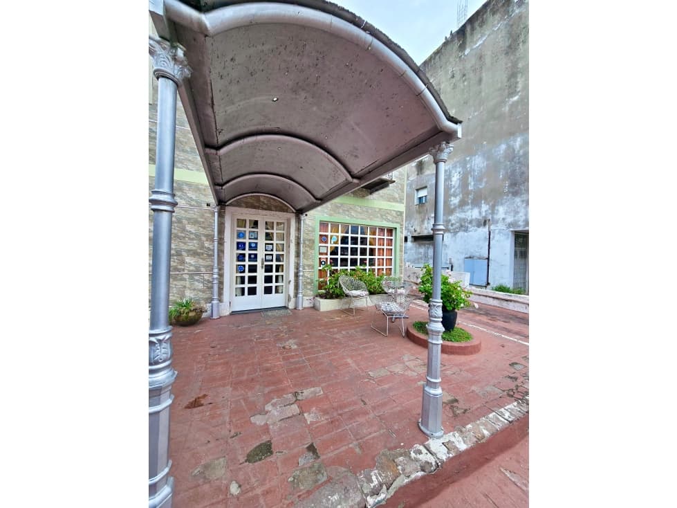 VENTA HOTEL A METROS DE AVENIDA SAN MARTIN EN VILLA CARLOS PAZ - 1