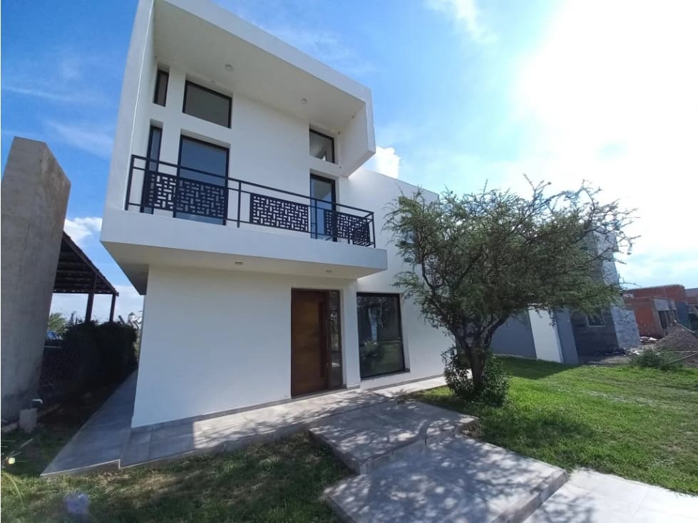 VENTA CASA 3 DORMITORIOS EN BARRIO LAS CAÑITAS MALAGUEÑO - 1