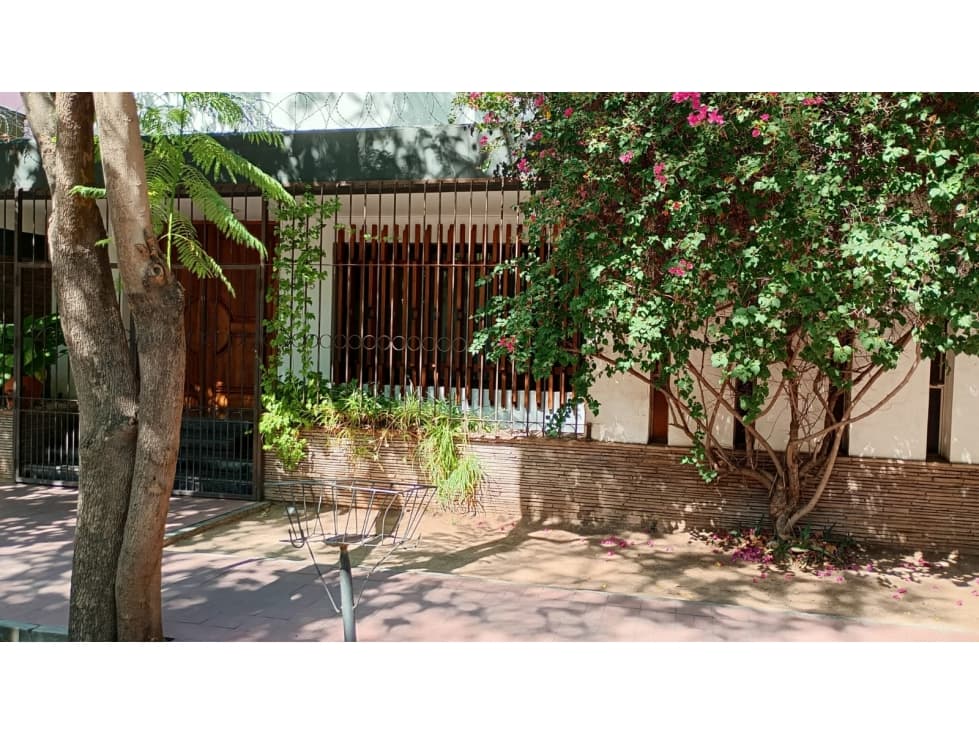INKASA INMOBILIARIA- VENDE CASA EN BARRIO BOMBAL - 1