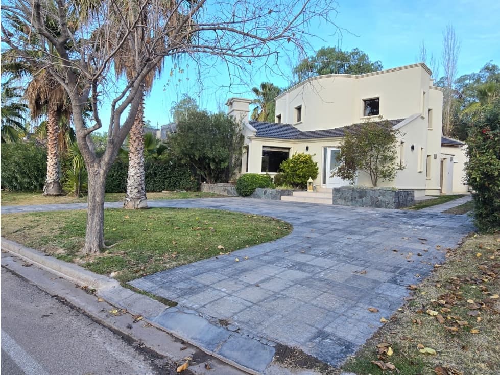 INKASA INMOBILIARIA - VENDE CASA EN BARRIO PRIVADO - MAIPU - 1
