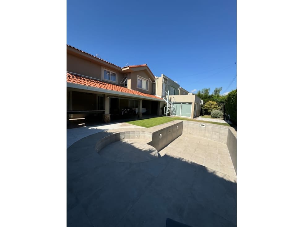 INKASA INMOBILIARIA - VENDE CASA EN BARRIO PRIVADO DALVIAN - 1