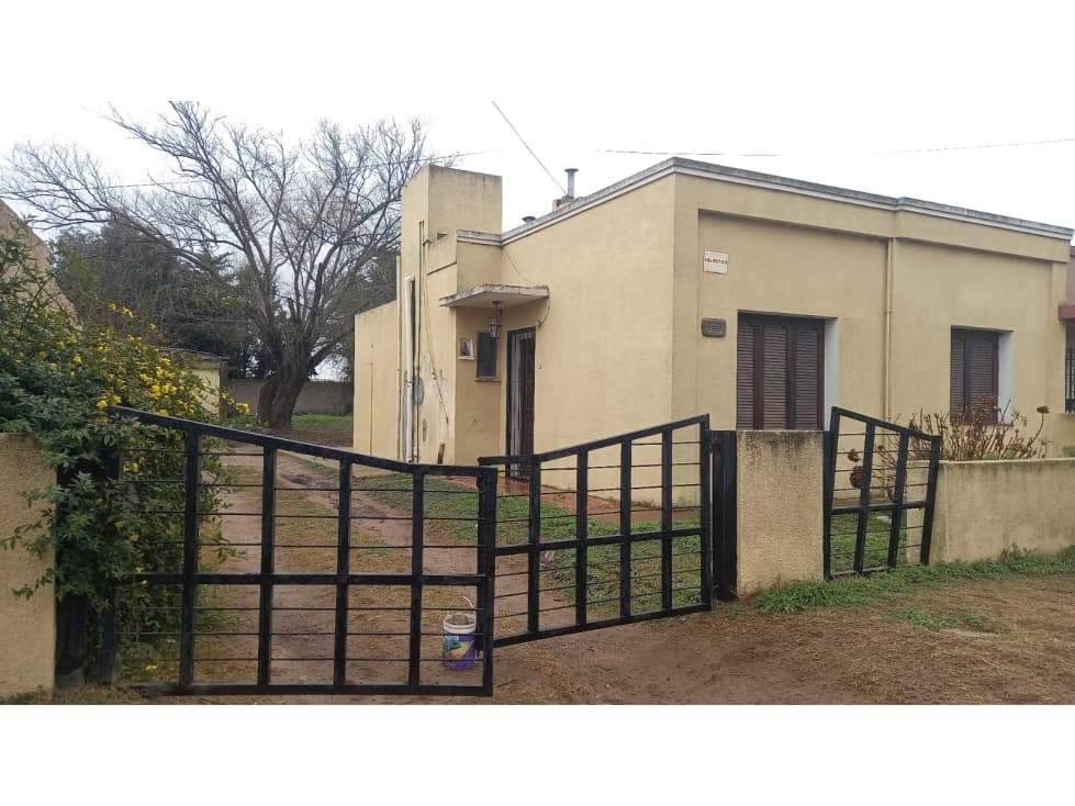 Se VENDE casa en Las Higueras - 1