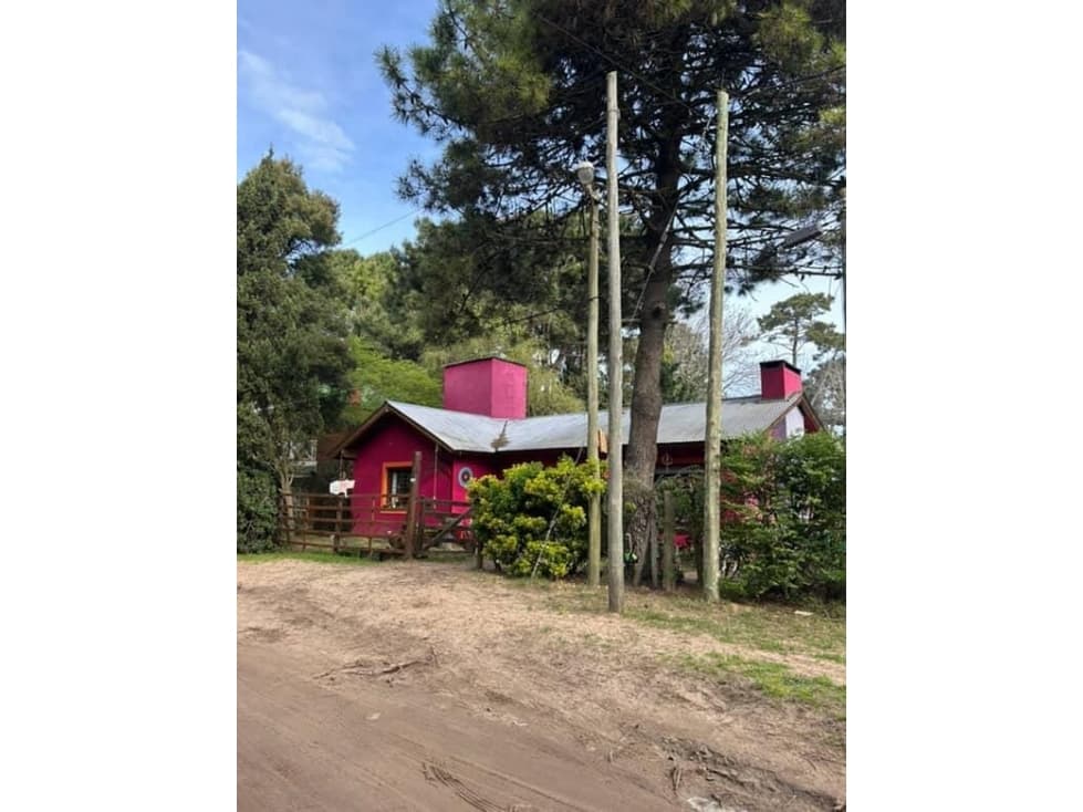 CASA EN VENTA ROSALES EN VALERIA DEL MAR - 1