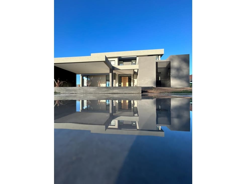 EXCELENTE CASA A ESTRENAR EN PILARÁ BARRIO LA CALESA!! - 1