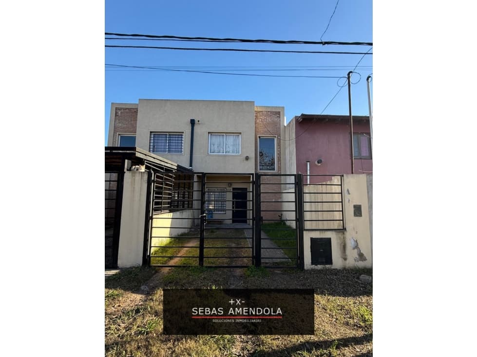 VENTA DUPLEX EN BARRIO LANUSSE APTO CREDITO - 1
