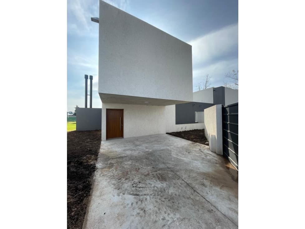 Venta casa estilo duplex en Bº Los Alamos - 1