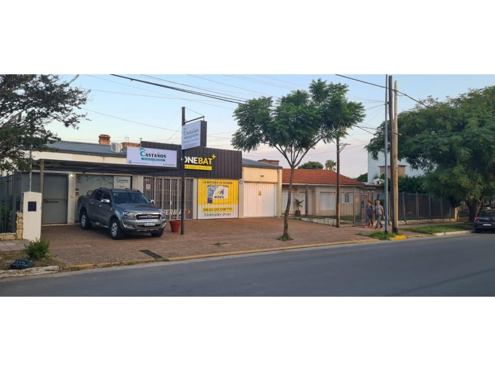 INMEJORABLE UBICACION - 1561 MTS 32 FRENTE SOBRE AV. GAUSS - 1