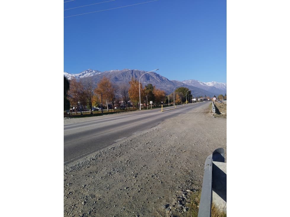 EN VENTA AMPLIO LOTE SOBRE RUTA 40 EL HOYO LO 269 - 1