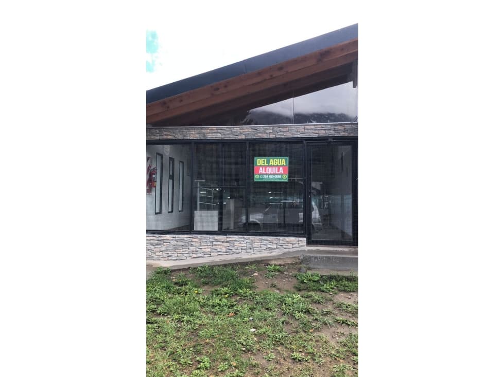 SE ALQUILA AMPLIO LOCAL EN EL BOLSÓN - 1