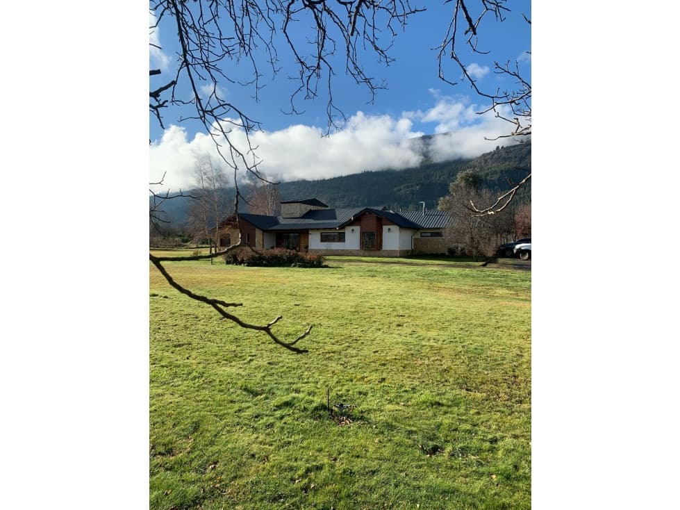 SE ALQUILA IMPORTANTE PROPIEDAD EN EL BOLSÓN - 1