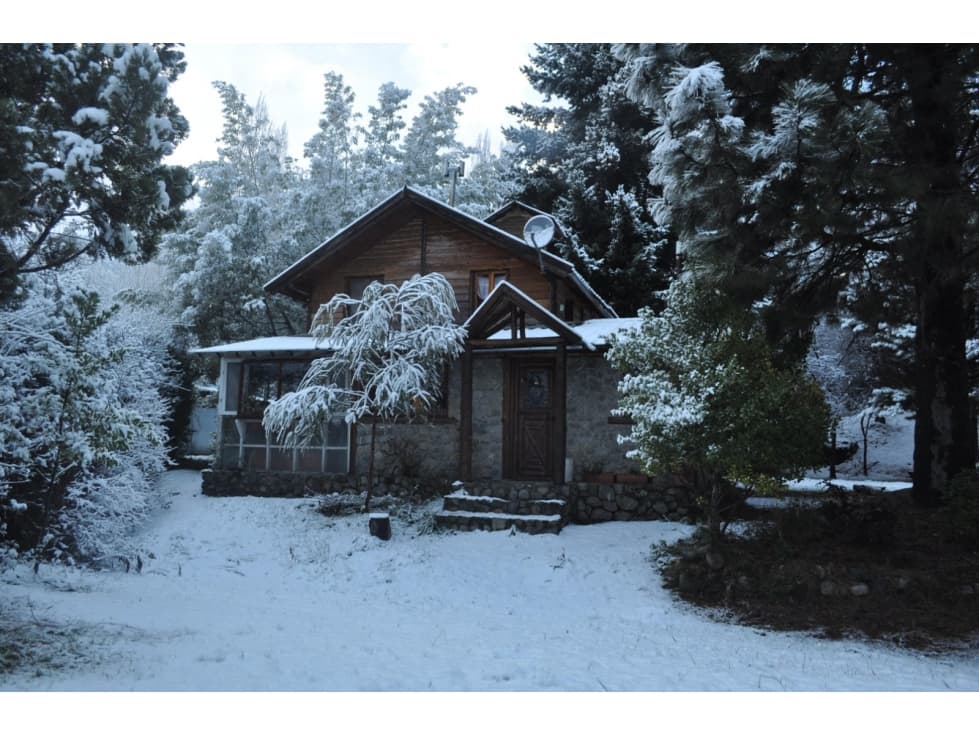 CASA CON LOTE DE 3700 M2 EN EL BOLSÓN CA-316 - 1
