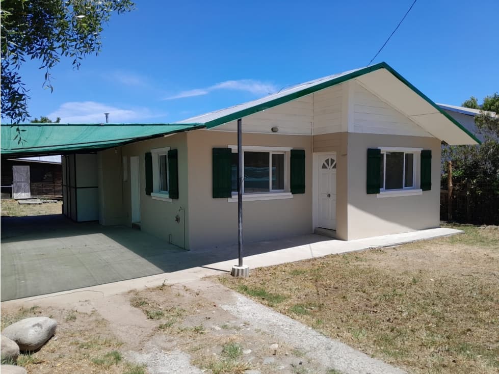 SE ALQUILA CASA DE 2 DORMITORIOS EN EL BOLSÓN - 1