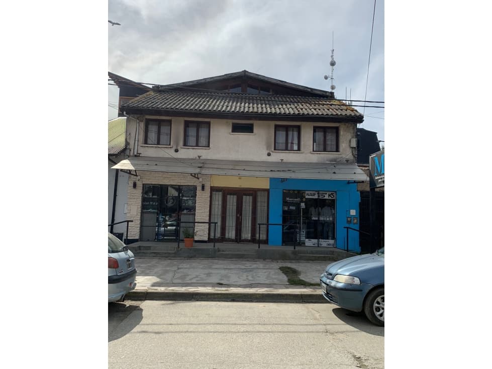 EN VENTA IMPORTANTE PROPIEDAD EN EL CENTRO DE EL BOLSÓN - 1