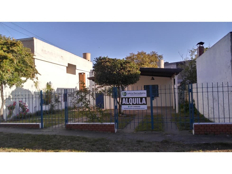 ALQUILER DE CASA CÉNTRICA EN MONTE HERMOSO - COCHERA - 1