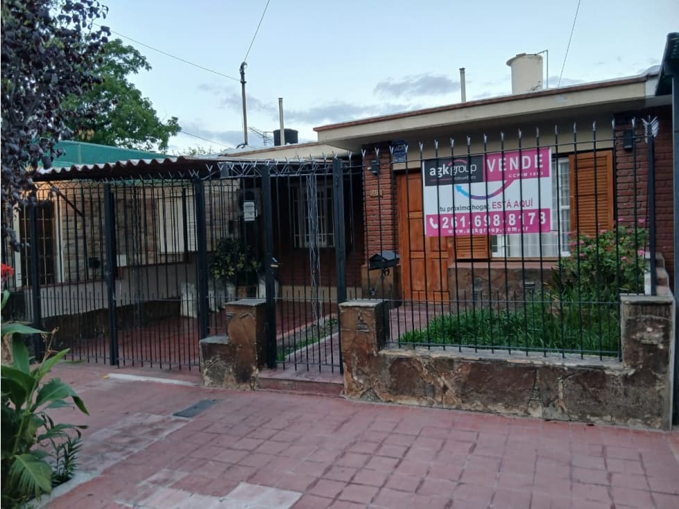Venta Casa Sexta Sección Ciudad Mendoza - 1
