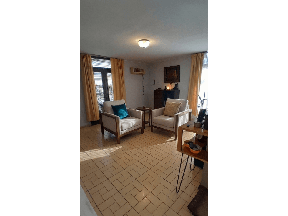 Casa en Venta 3 Dormitorios, Cochera y Patio, en Godoy Cruz, Mendoza. - 1