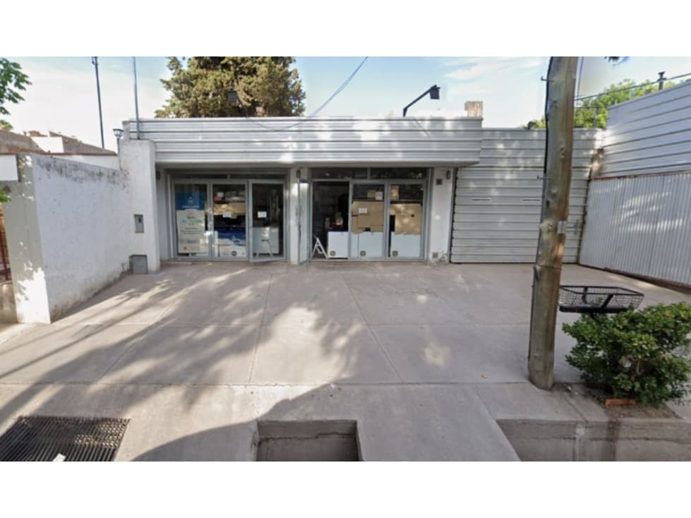 Local comercial 104 m2 Godoy Cruz cerca Av. San Martín - 1