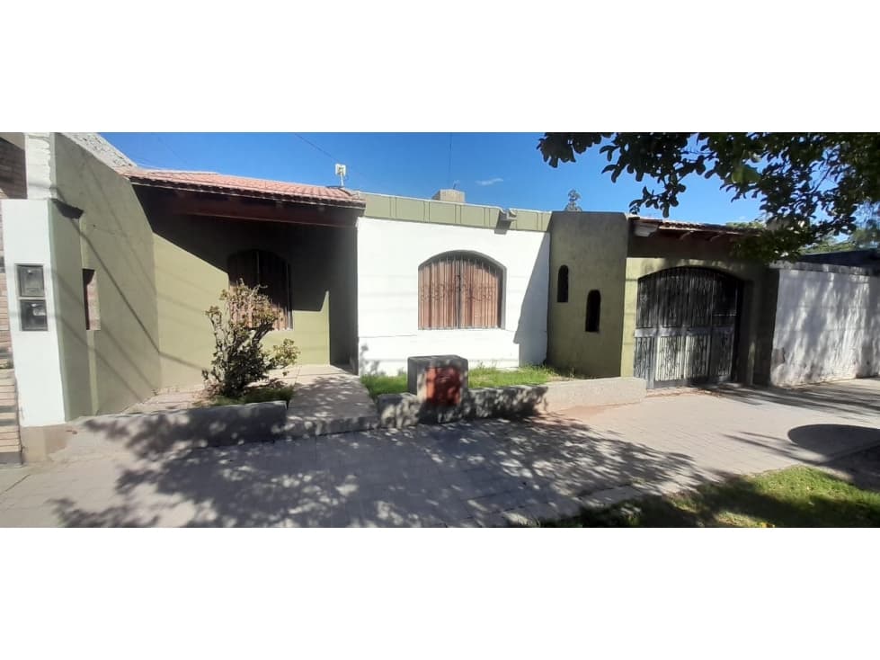 Casa en Venta de 3 Dormitorios, Barrio Covimet III, Godoy Cruz - 1