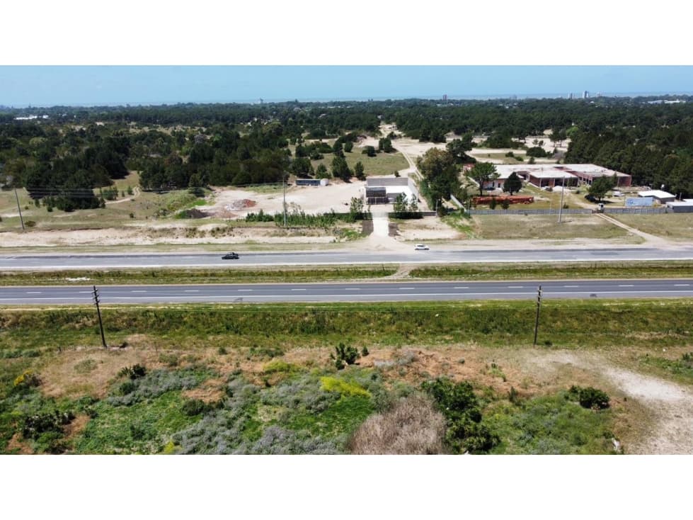Se venden 4,5 Ha sobre ruta 11 Villa Gesell - 1