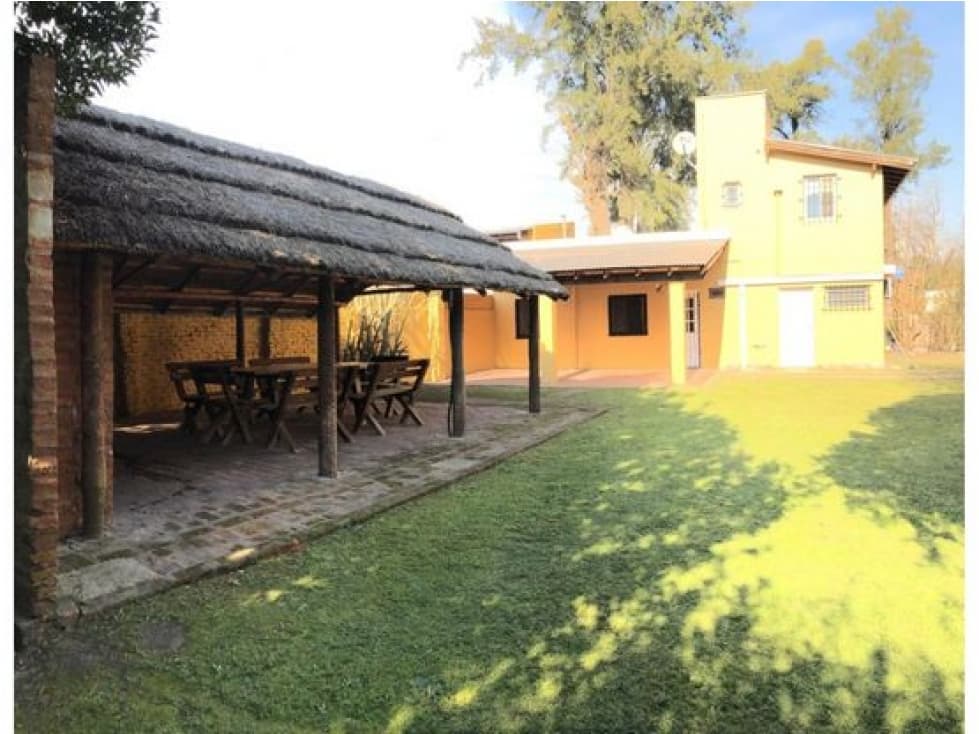 Hermosa Quinta en Bº Hosteria Lujan Apta Credito - 1