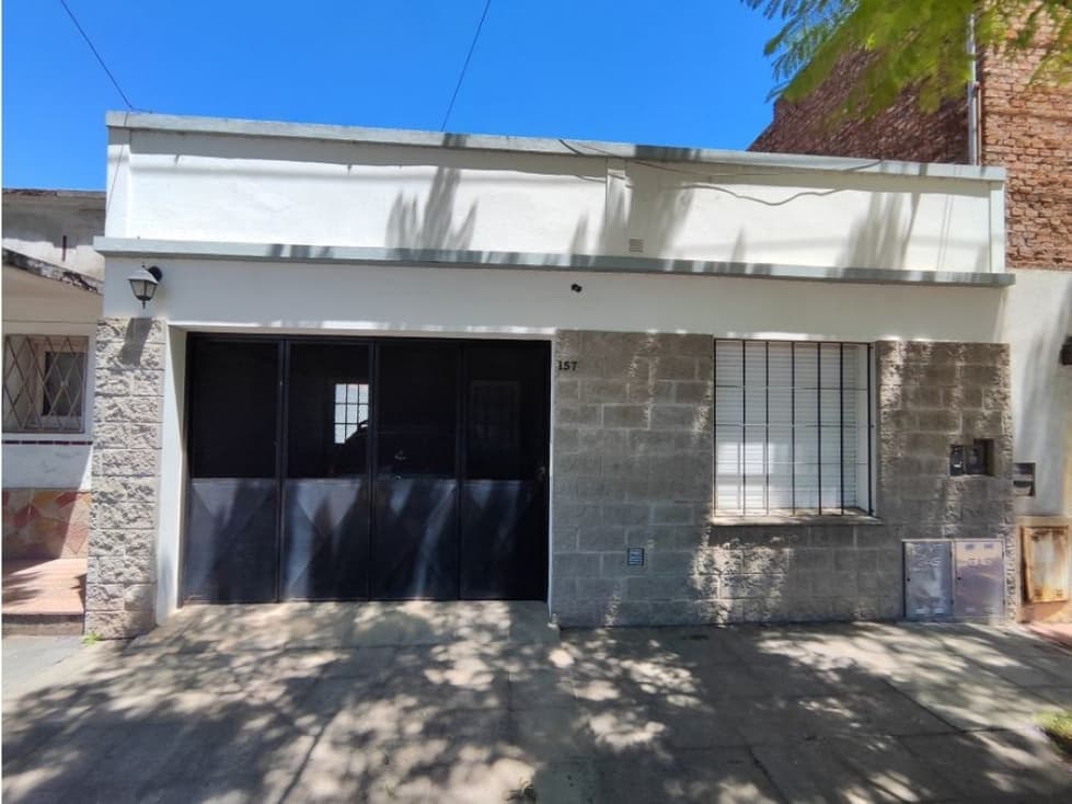 CASA LUJAN CENTRICA CON DPTO APARTE - 1