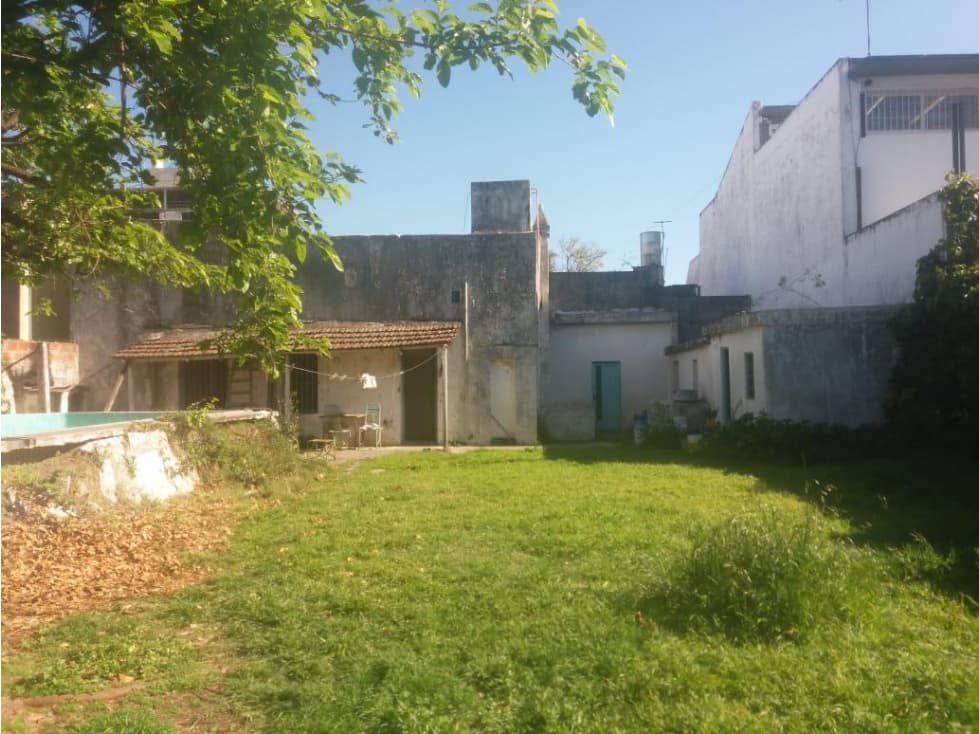 TERRENO con construcción en Zufriategui 900 Ituzaingó Norte AC - 1