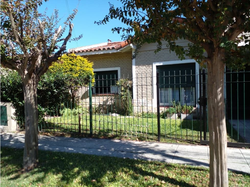 Casa en venta en Casacuberta al 1100, Castelar Sur. - 1