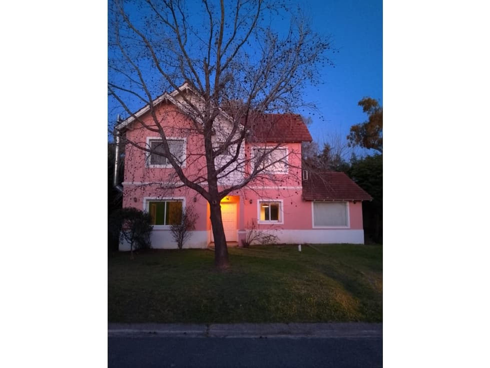 OPORTUNIDAD CASA EN HARAS MARIA ELENA!! - 1