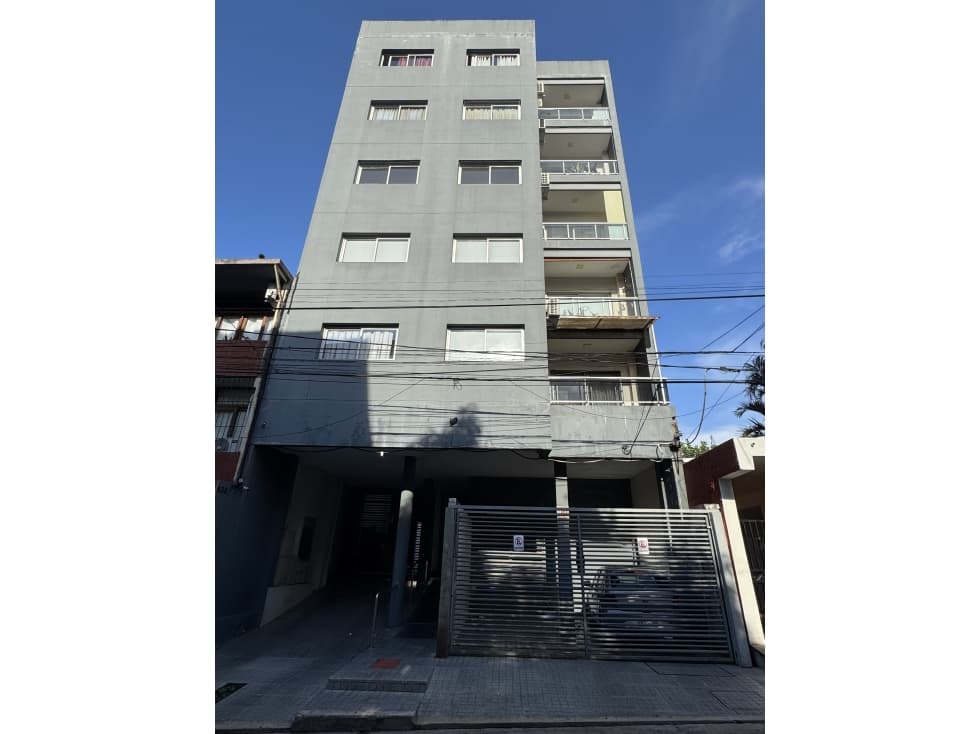 Ed. Jujuy 625 Depto de 3 Habitaciones con cochera. - 1