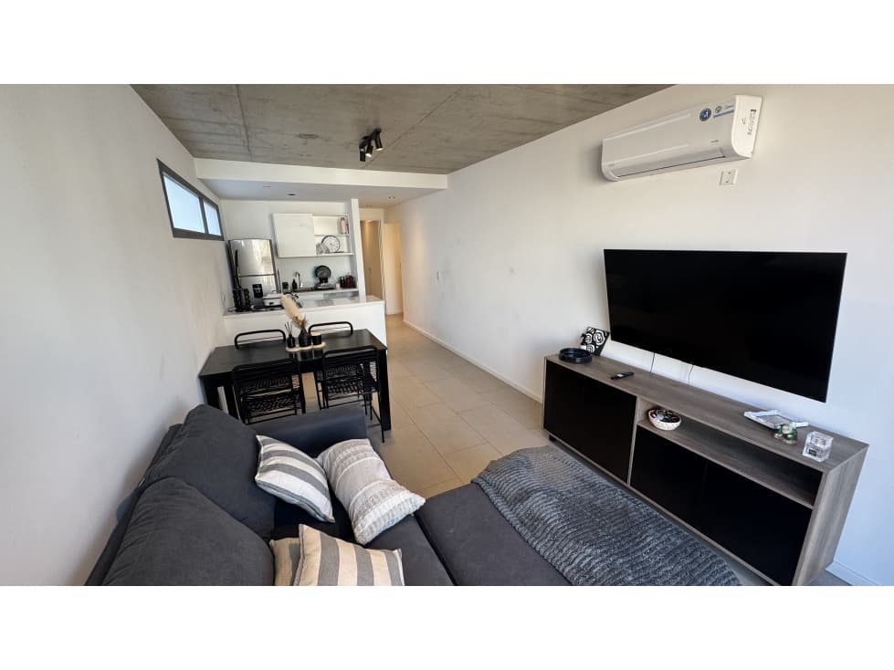 Dos ambientes en venta con balcón en el corazón de Saavedra - 1
